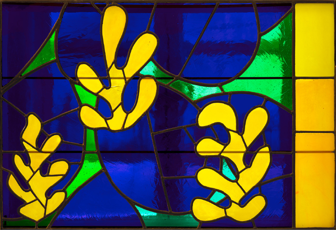 アンリ・マティス《ステンドグラス、「生命の木」のための習作》1950年 ステンドグラス、62.3 × 91.5 × 2 cm、ニース市マティス美術館蔵 © Succession H. Matisse　Photo: François Fernandez